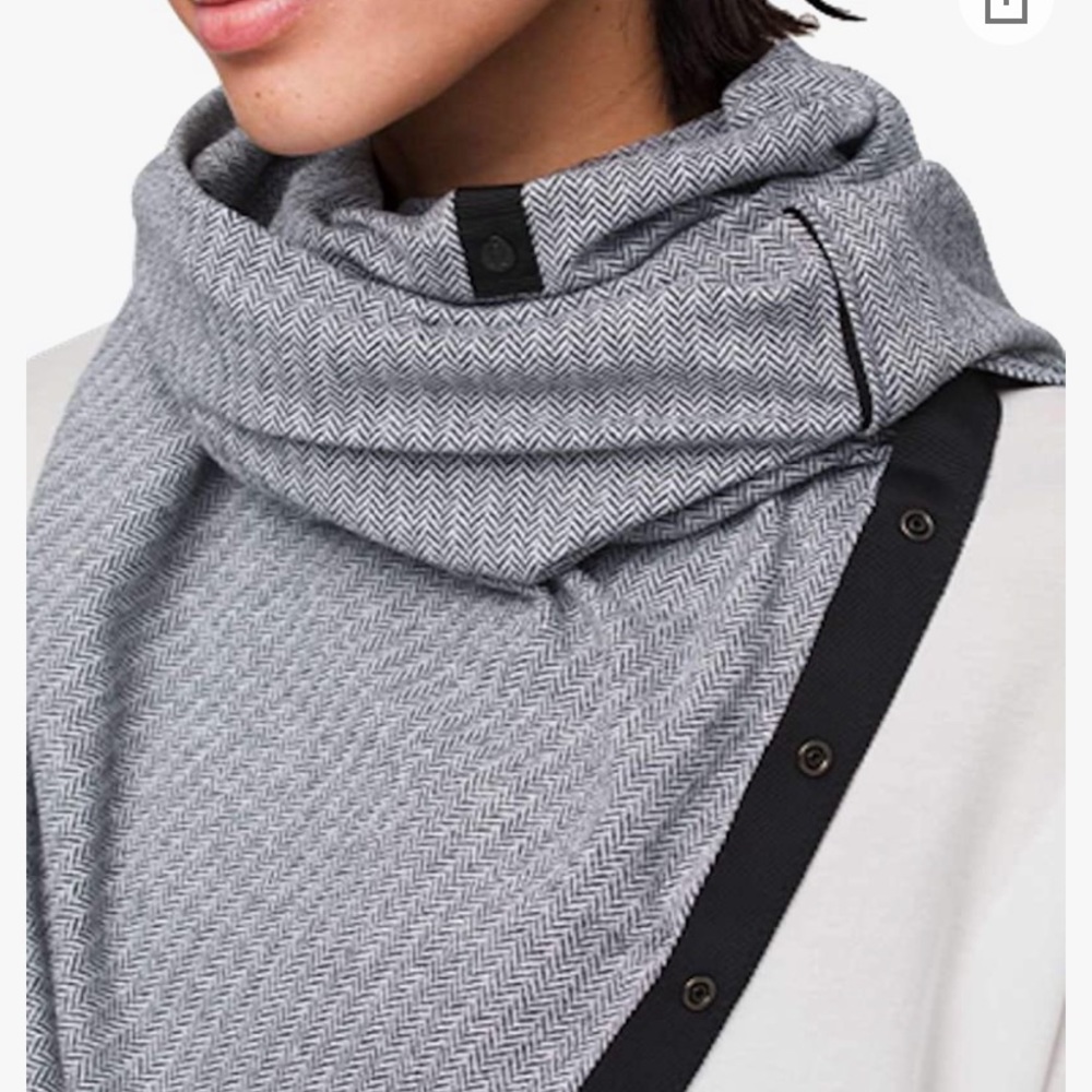 Lululemon vinyasa scarf